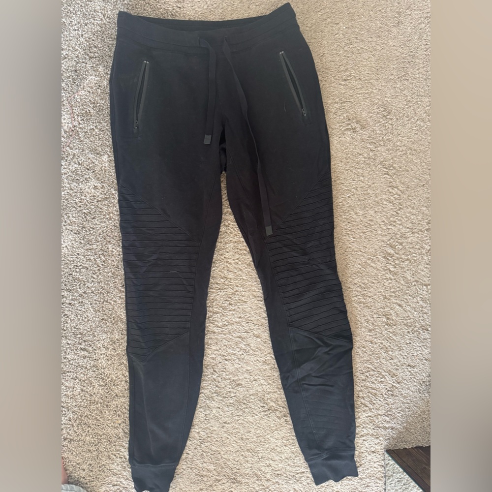 ALO Yoga Black Joggers